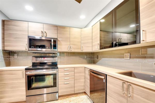 Towers Of Oceanview South, 600 Parkview Dr #629, Hallandale Beach, Florida 33009, image 1
