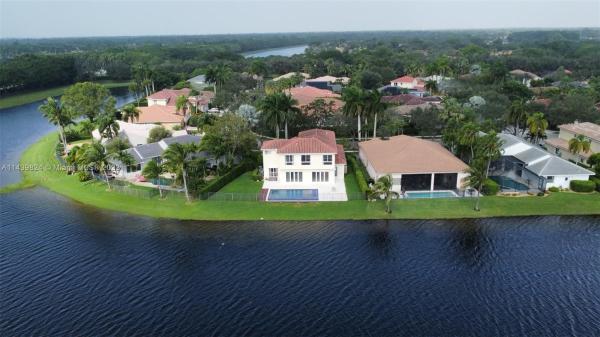 Jasmine Island South, 1504 Lantana Dr, Weston, Florida 33326, image 1