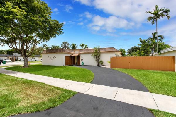 Heftler Homes Sunset Park, 8542 SW 102nd Ct, Kendall, Florida 33173, image 1