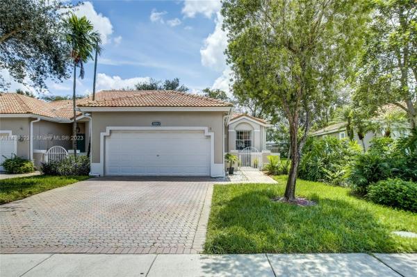 Regency Homes At Fairway Isles, 7720 S Aragon Blvd #3, Sunrise, Florida 33322, image 1