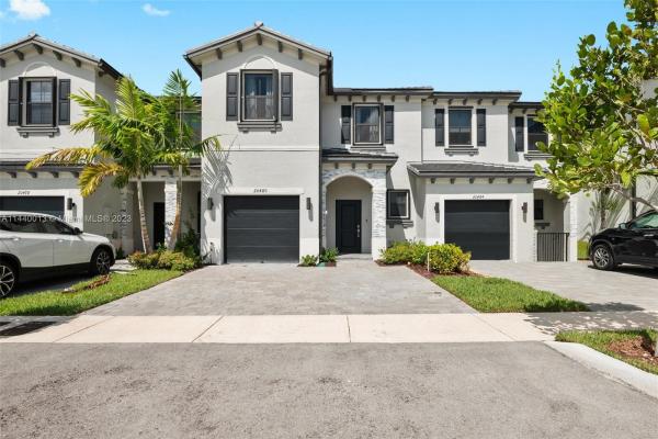 Viewpoint At Vista Lago, 20480 NW 4th Ct #20480, Miami Gardens, Florida 33169, image 1