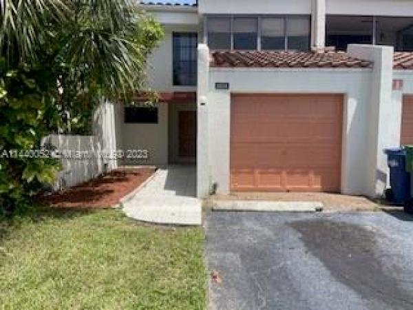 Courts Of Inverrary, 6524 Racquet Club Dr #77, Lauderhill, Florida 33319, image 1