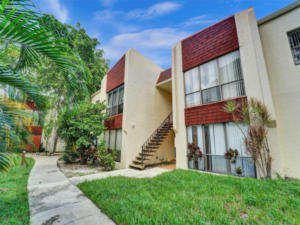 Raintree Forest, 301 N Pine Island Rd #212, Plantation, Florida 33324, image 1