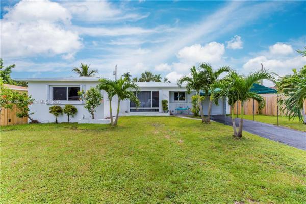 Orangebrook Golf Estates, 3254 Buchanan St, Hollywood, Florida 33021, image 1