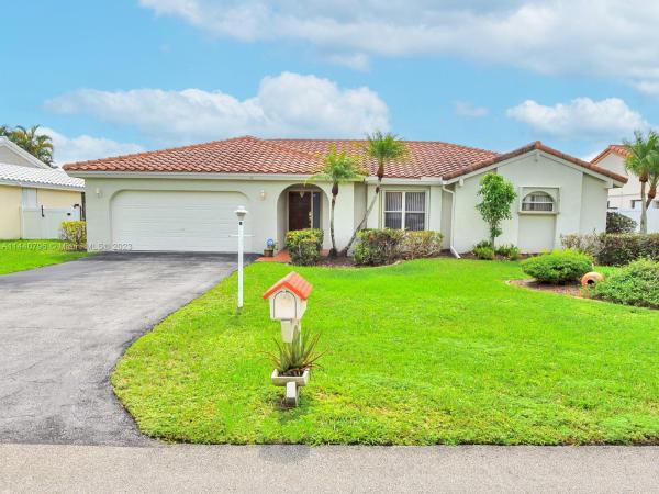 Falcon's Lea, Davie, Florida 33331, image 1
