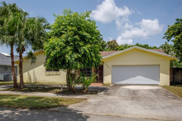 Caravel At Calusa, 13751 SW 108th St, The Hammocks, Florida 33186, image 1