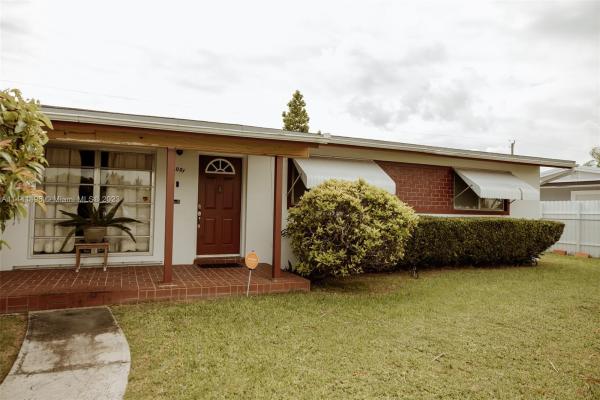 Homestead Lake Park Homes, 30001 SW 148th Ave, Leisure City, Florida 33033, image 1