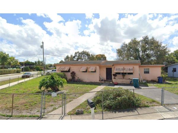 Carol City, 3950 NW 168th Ter, Miami Gardens, Florida 33055, image 2