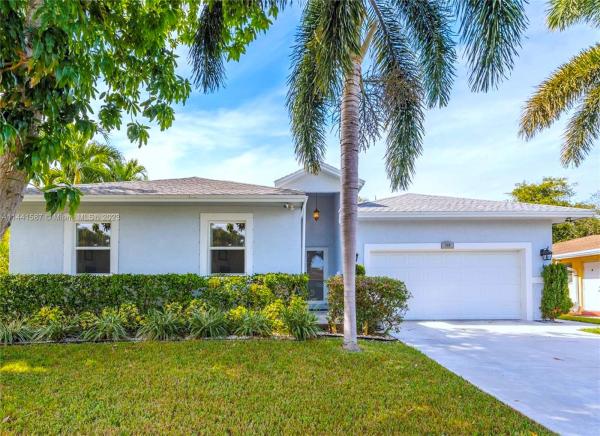Victoria Villas, 209 NE 1st Ct, Dania Beach, Florida 33004, image 1