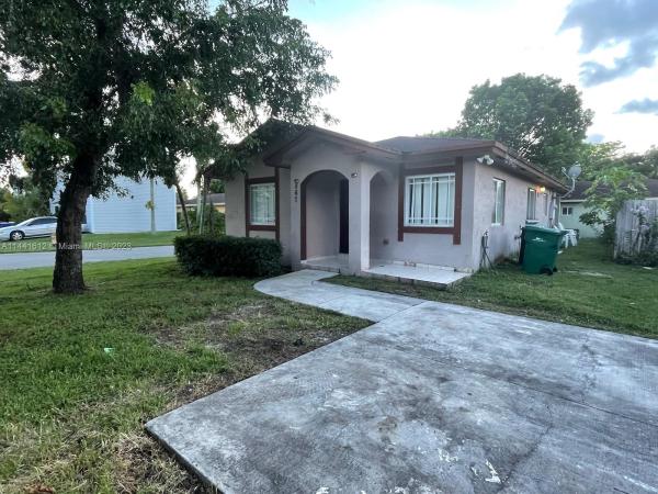 Villas Of Palm Bay, 867 SW 7th Plz, Florida City, Florida 33034, image 1