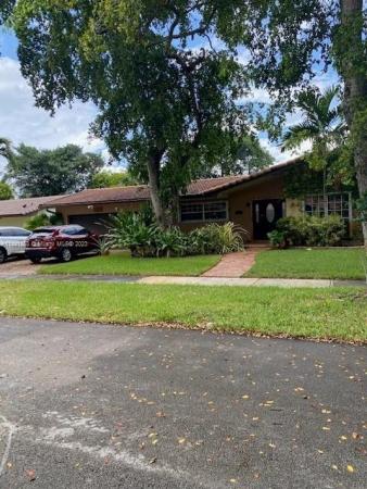 Loch Ness, 6811 Dunoon Ct, Miami Lakes, Florida 33014, image 1