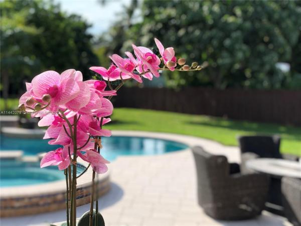 Biscayne Gardens, 14130 NW 1st Ave, West Little River, Florida 33168, image 1