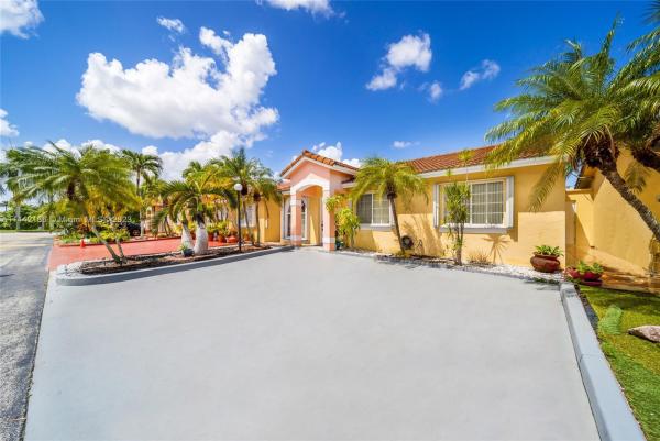 San Mateo North, 8285 NW 186th St #603, Hialeah, Florida 33015, image 1