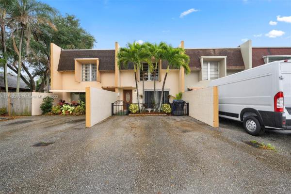 The Highlands Of Tam O'Shanter, 6176 Boulevard Of Champions #6176, North Lauderdale, Florida 33068, image 1