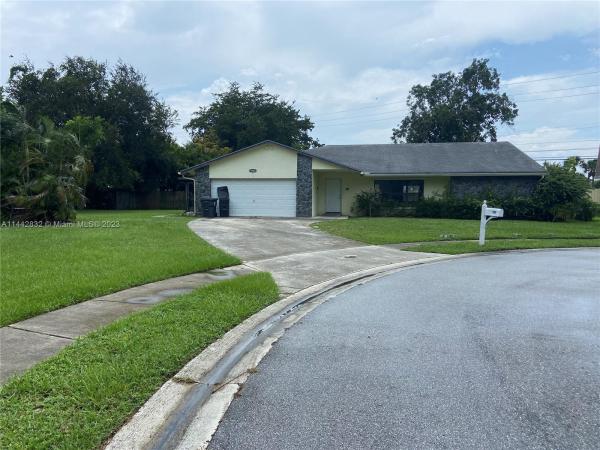 Lantana Homes, 5980 Coy Glen Way, Lake Worth Beach, Florida 33463, image 1