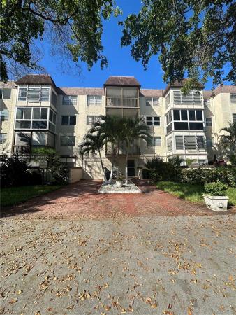 Omega, 1681 NW 70th Ave #304, Plantation, Florida 33313, image 2