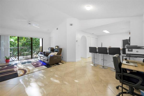 Grand Marquis, 10155 W Sunrise Blvd #304, Plantation, Florida 33322, image 1