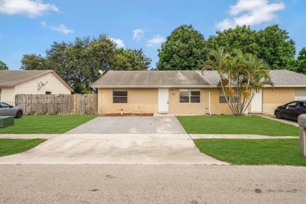 Villas Of Palm Beach, 4900 Pimlico Ct, West Palm Beach, Florida 33415, image 1