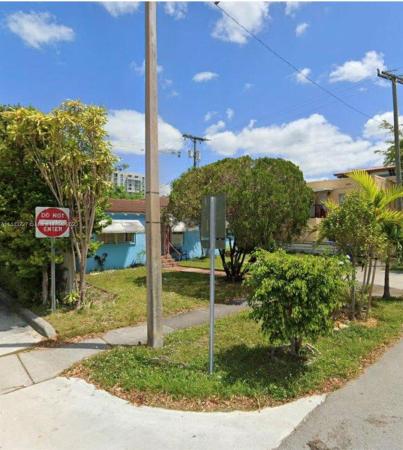 Stadler Grove, 3737 SW 1st St, Miami, Florida 33134, image 1
