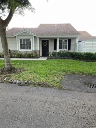 Village Homes At Country Walk, 13760 SW 149th Cir Ln #4-80, Country Walk, Florida 33186, image 1