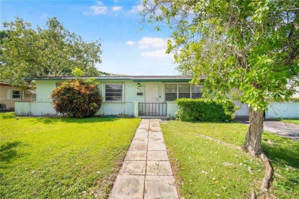 Fairway Park, 9820 SW 164th St, Palmetto Estates, Florida 33157, image 1