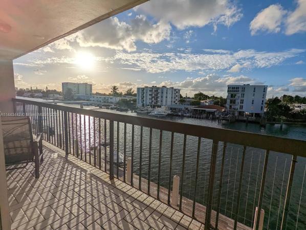Byron Marina, 8100 Byron Ave #306, Miami Beach, Florida 33141, image 1