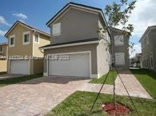Mandarin Lakes, 13981 SW 278th Ln, Naranja, Florida 33032, image 2