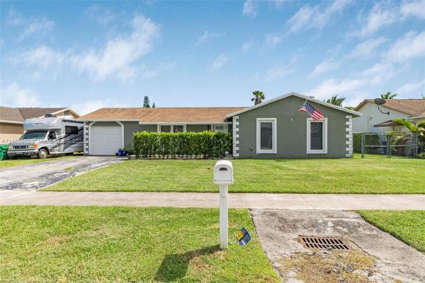Meadow Wood Manor, 12408 SW 259th St, Goulds, Florida 33032, image 2