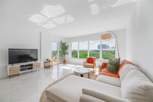 Carlton Tower, 3000 E Sunrise Blvd #7D, Fort Lauderdale, Florida 33304, image 1