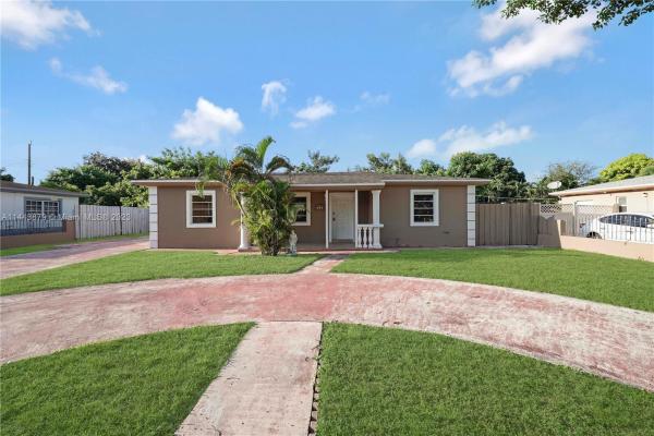 Norwood, 345 NW 189th Ter, Miami Gardens, Florida 33169, image 2