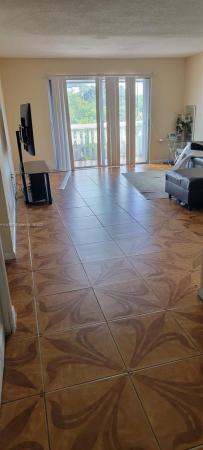 Ola, 15225 NE 6th Ave #B308, Golden Glades, Florida 33162, image 2
