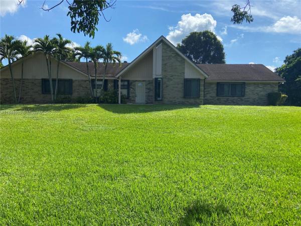 Sunshine Ranches, 7150 Holatee Trl, Southwest Ranches, Florida 33330, image 3