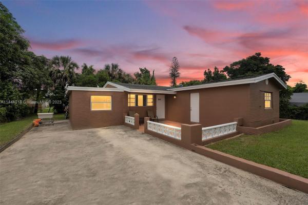Academy Award, 3831 NW 4th Ct, Lauderhill, Florida 33311, image 1