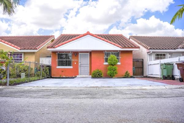 Michelle Jardins, 2134 W 53rd St, Hialeah, Florida 33016, image 1