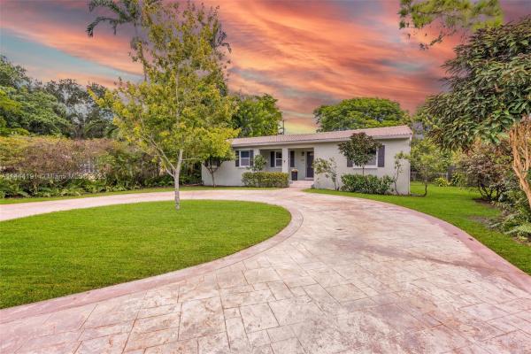 Kent Estates, 661 Swan Ave, Miami Springs, Florida 33166, image 1