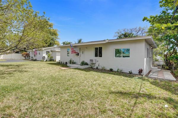 Hallandale Beach No HOA, 519 SW 5th St, Hallandale Beach, Florida 33009, image 1