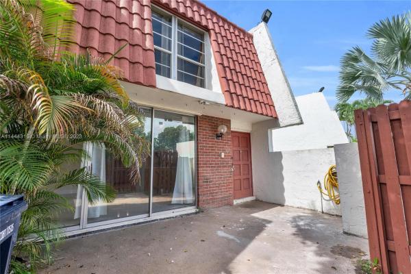 Lakes Laura, 14001 SW 84th St #1308, Kendale Lakes, Florida 33183, image 1