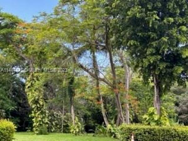 Woodlands Area, Golden Glades, Florida 33161, image 1