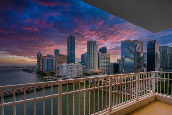 Courvoisier Courts, 701 Brickell Key Blvd #2102, Miami, Florida 33131, image 1