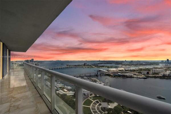 50 Biscayne, 50 Biscayne Blvd #5202, Miami, Florida 33132, image 2
