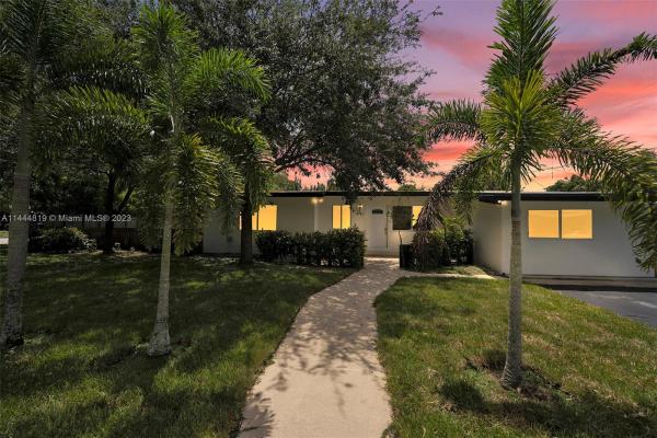 Golf View Heights, 1115 E Country Club Cir, Plantation, Florida 33317, image 1