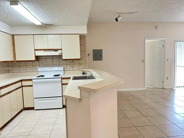 Marina Oaks, 2550 SW 18th Ter #2202, Fort Lauderdale, Florida 33315, image 1