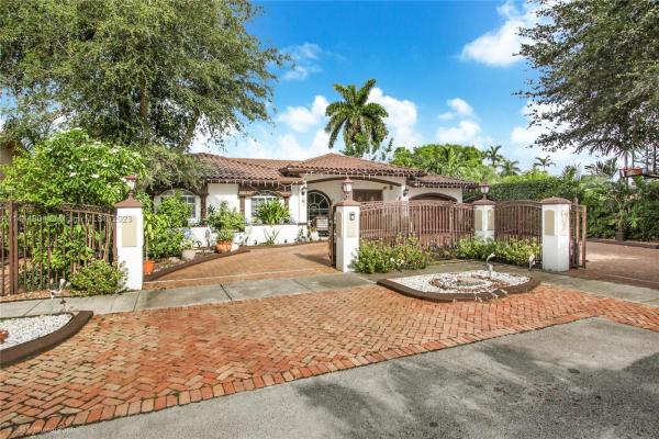 3700 SW 139th Pl, Unincorporated Dade County, Florida 33175, image 2