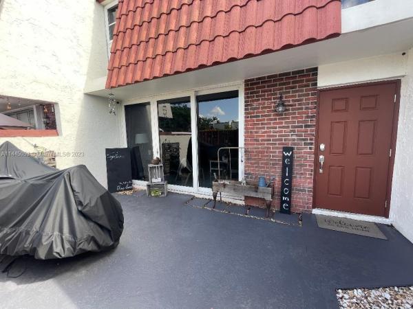 Lakes Laura, 13825 SW 84th St #706, Kendale Lakes, Florida 33183, image 1
