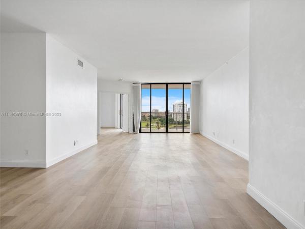 Hamptons West, 20281 E Country Club Dr #1405, Aventura, Florida 33180, image 1