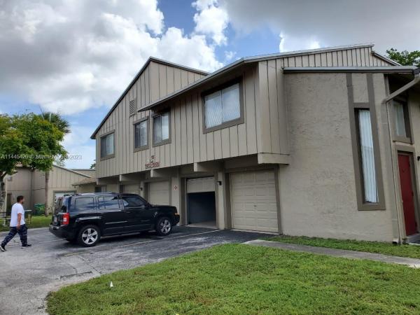 Habitat 2, 5978 NW 21st St #55-E, Lauderhill, Florida 33313, image 1