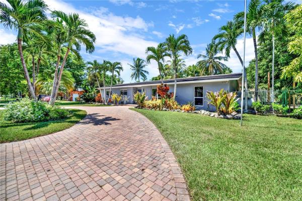 Colonial Palms Manor, 13600 SW 84th Ave, Palmetto Bay, Florida 33158, image 1