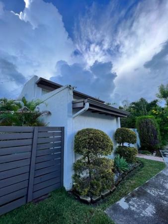 Snapper Creek Townhouses, 6614 SW 113th Ave #6614, Kendall, Florida 33173, image 2