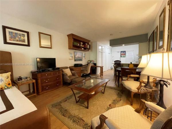 Santona, 6580 Santona St #A32, Coral Gables, Florida 33146, image 1