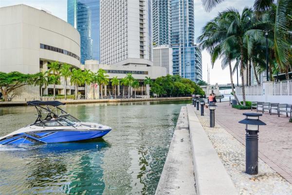 Brickell On The River North Tower, 31 SE 5th St #1808, Miami, Florida 33131, image 1